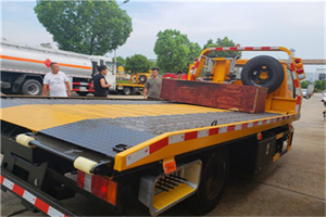 凉山附近拖车电话号码服务