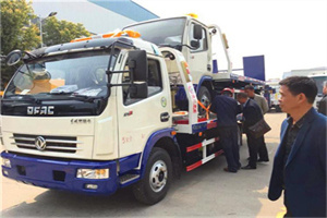 凉山汽车道路救援拖车价格